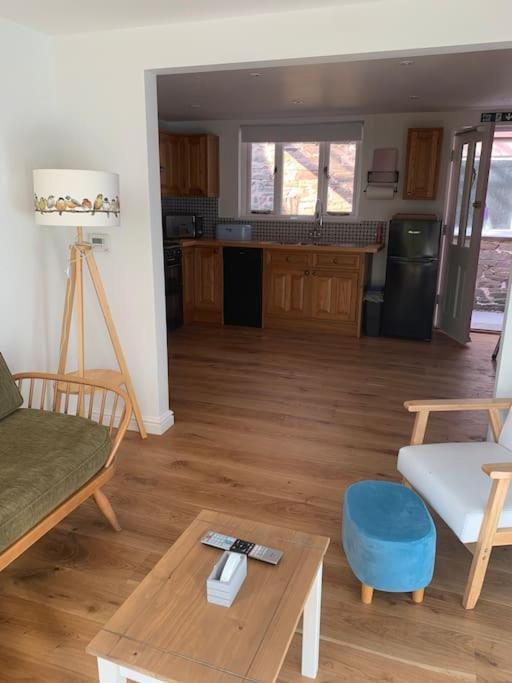 Cottage With Outstanding Views Velindre  Exteriör bild
